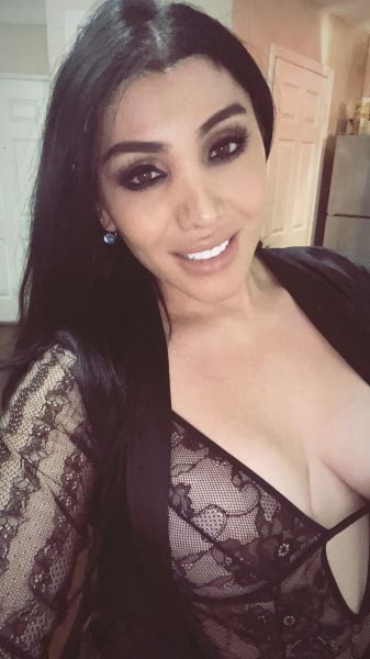 Hello dear  gentlemen thanks for checking my profile , Im here in your City ,you Can call me Isabella ,I’m a good looking Ts Gorgeous eyes face and smile, Beautiful breast and a lovely surprise between my legs , im not masculine at all or a man with a wig  

My pictures are all me and very accurate
