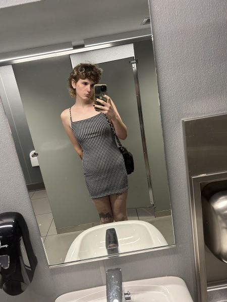 Adventurous young 22 year old trans girl. I want to help you explore your deepest fantasies & make you wild desires come true. i have a forked tounge & a wild side ♡ 

Outcalls only ♡ 

Text only please!!!!