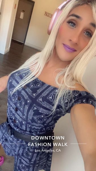 Living in downtown Los Angeles I can host or travel I am new to dtla and am loving it so far 

Open minded and fun