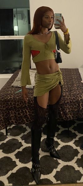 I am visiting in the Los Angeles downtown area. I am availble for out 
and in calls. I am hoping we could relax and enjoy our time together whether 
thats me pleasing you or u pleasing me. CALL ME 📲