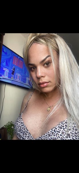 Olá amore , atendo no Centro Apt sozinha sem portaria

çSou uma linda trans, super top, tipo panicat, com corpão natural, como vocês podem verificar nas fotos, também sou super educada, simpática, cheirosíssima, elegante, divertida, sexy, muito carinhosa e atenciosa.

Sou uma acompanhante de luxo para homens de ótimo gosto.

Sou ativa, com um dote de 20 cm bem duro e viril, também sou passiva, como você quiser, com um bumbum grande, durinho e empinado. Isso vale para homens, para iniciantes sei deixar eles super a vontade com meu jeito feminino e discreto.

Local ótimo e tranquilo ,ambiente climatizado, ótima localização.

Garanto que não vai se arrepender e que terá momentos de muita diversão e prazer, venha conferir.

