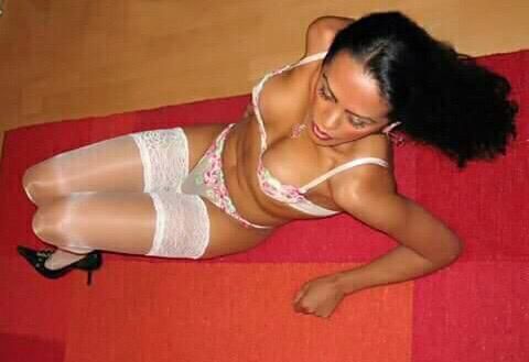 Hola, soy Karolynne, una divertida, chica trans con ganas de pasar buenos momentos y desconectar de la rutina. 

Soy una mujer muy extrovertida y me encanta compartir mi felicidad con los demás.

 Me gusta pasar una tarde, divertida en el cine, compartiendo una buena película con alguien especial y más tarde yendo a cenar algún restaurant bueno de la zona. 

De vez en cuando, disfruto haciendo viajes y conociendo ciudades diferentes y sus particularidades. 

Propongo que realicemos alguna de estas actividades juntos. 

Estoy segura de que no te arrepentirás.