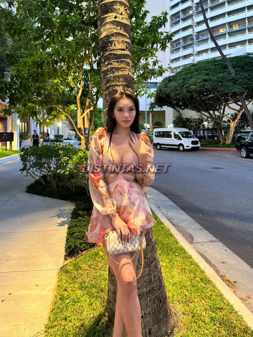 Gorgeous Ts Ashley