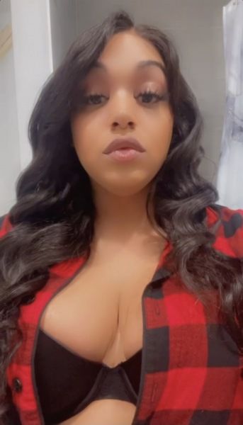 HEY GUYS I'M CHEVELLE😘 

🌴100% REAL ME!!!! 

🌺🌴 ☆ Sensual Tantra ***☆ 

🌺🌴 ☆ Table (upon request)☆ 

🌺🌴 ☆Clean & Safe Enviroment☆ 

🌺🌴 ☆ I'm very PASSIONATE in everything I do☆ 

🌺🌴 ☆ UN-RUSHED and FUN☆ 

🌺🌴 ☆ I will spoil you with my SWEET personality & SOFT body☆ 

🌺🌴 ☆ I love well-spoken, courteo