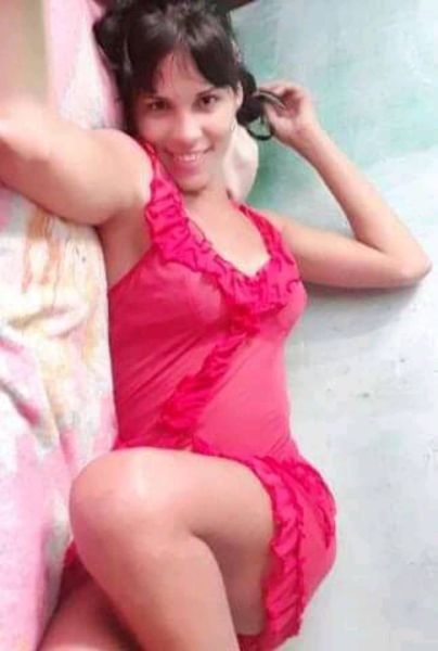 Hola mis Amores soy Malu chica transexual femenina con un gran pene rico para disfrutar y un culo delicioso esperando por ti ven y viditame para que puedas cumplir tus fantasías al lado de esta chica trans caliente 🔥 y fogoza en la cama no te lo pierdas vive tu experiencia tengo mi apartamento privado para encontrarnos 