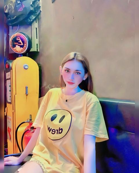 Hi darlin✌🏻  My name Angel Quynh Anh 🌸 im an escort shemale and Ladyboy 22year old 
i live District 4 
i love myself
Whatever your preference, it’s my pleasure to do
Zalo: 0931876581 imess/ imes telephone: 0776930256 