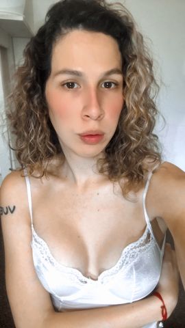 Abril Nena