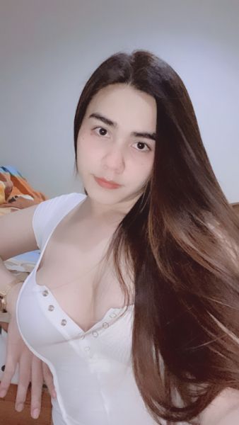 Hello, my name is Muay, I look like a white person. Well-proportioned, hilarious, with me there's only laughter. He's a good talker, a good eater, and has a good personality.