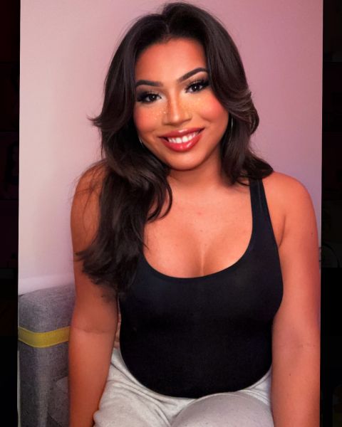 Well hello handsome I see you looking through my profile! Well I have a question for you, what’s one of your  fantasies? 


Now I’m going to be very transparent, I know there’s a lot of more fine looking TS girls on the site, and what makes me any different from them?  Well message me and let’s s