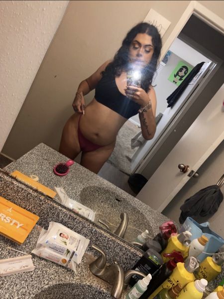 If you’re looking for a serious connection to remember, then you’ve found your match. I love good conversation, hanging out, & doing things that make you comfortable. Facetime verification & cam shows available upon request! When contacting me, please provide a picture of yourself & I will do the sa