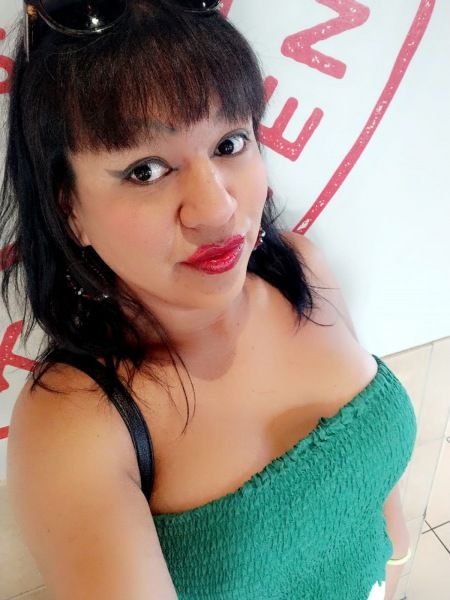 Soy una chica latina transexual muy divertida y muy respetuosa