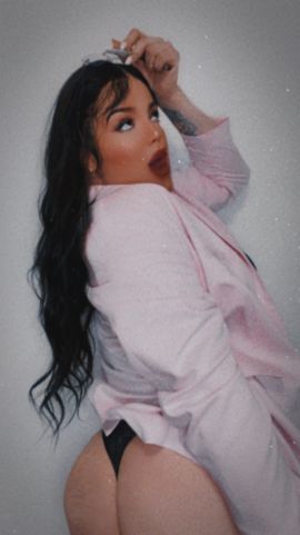 Khloe 